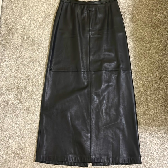 Ellen Tracy Black A-Line Skirt - Picture 1 of 1